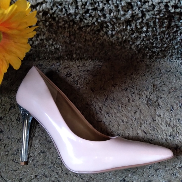Women's Mix No 6 Danyah Pump - Picture 6 of 9